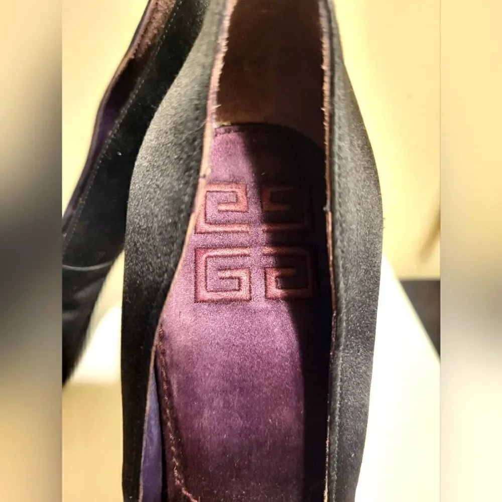 Givenchy Paris Black Peau de Soie Pumps Sz. 6.5 US/37 EU Ret$1175 Made in Italy